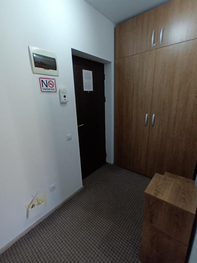 Revolution Apartment Baia Mare Buitenkant foto