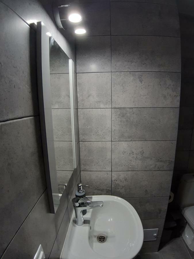 Revolution Apartment Baia Mare Buitenkant foto